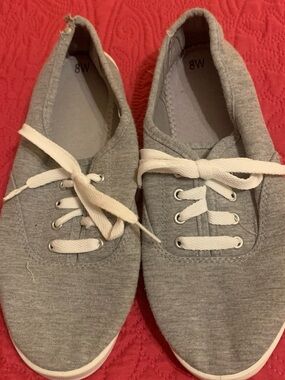 Women’s Casual Gray Canvas Lace-Up Sneakers